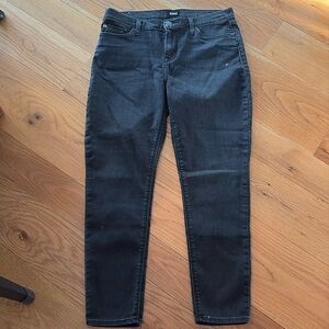 Hudson Ankle Krista Super Skinny Jean. Size 32